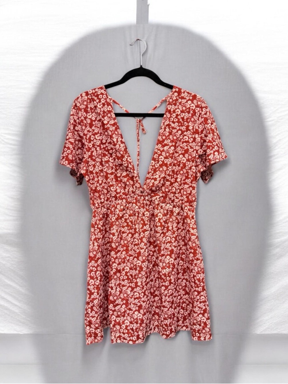 Floral V-Neck Tunic Top in Rust Red